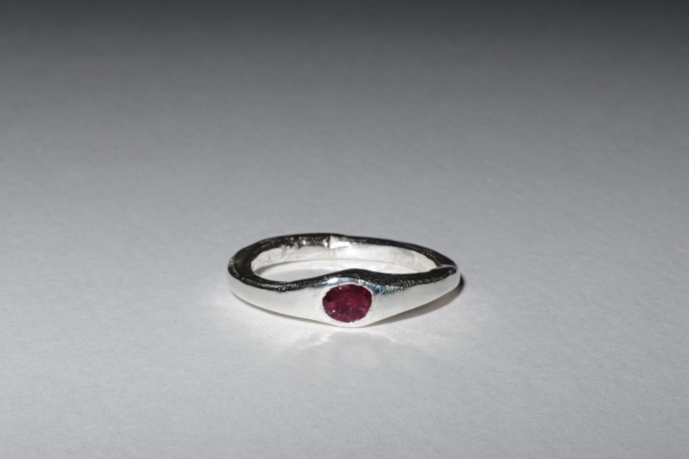 Anillo Turmalina Fucsia